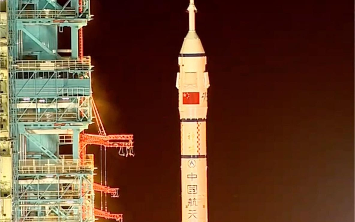 神舟二十三号航天员乘组顺利进驻“天宫”