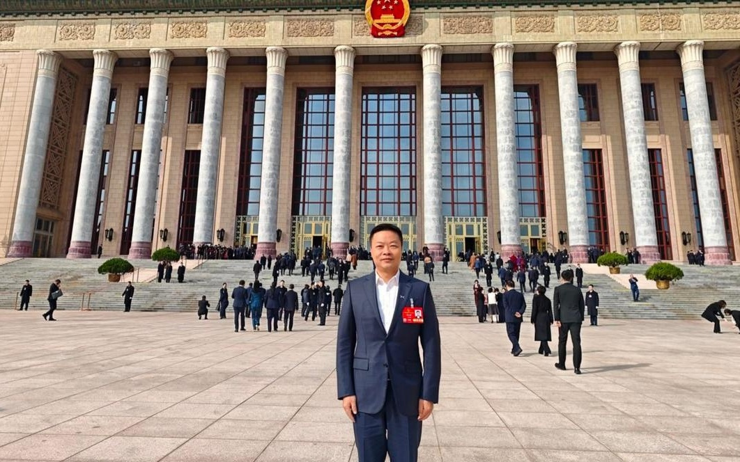 围绕立体交通与具身智能发展,何小鹏建言加快制度突破丨预见未来·对话企业家