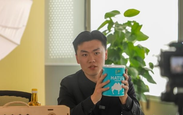 新春走基层｜电商主播初体验！记者感受跨境年货热