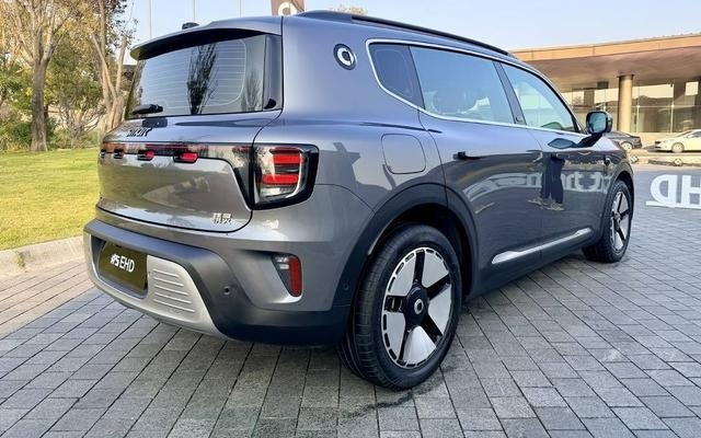 告别“小可爱” 精灵5号要在20万级豪华SUV市场“混”出名堂｜封面测试