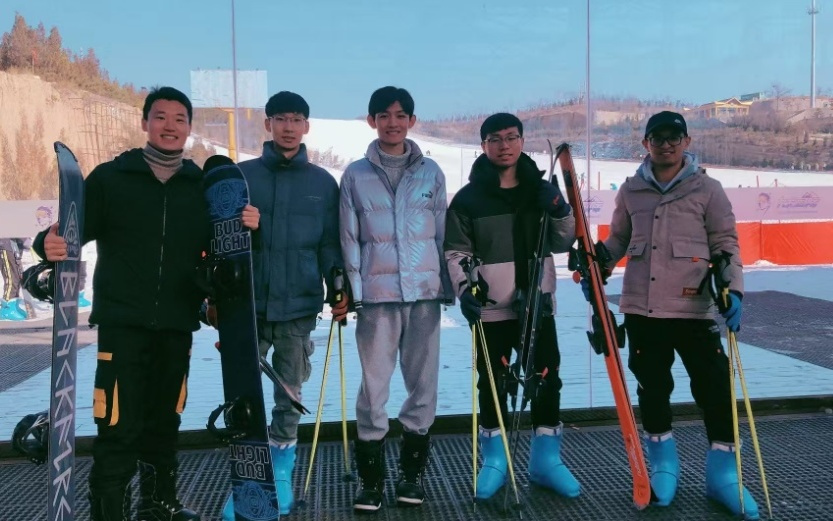 从农村少年到SCI作者,90后无臂博士用脚趾书写逆袭人生!