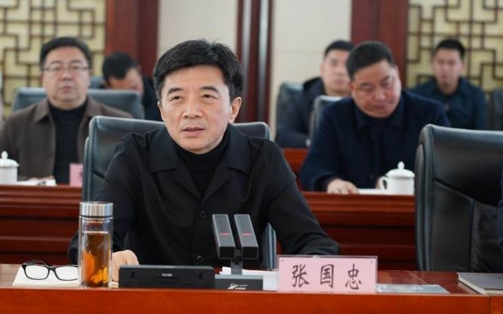 重庆市丰都县与重庆新华出版集团达成人工智能教育项目战略合作