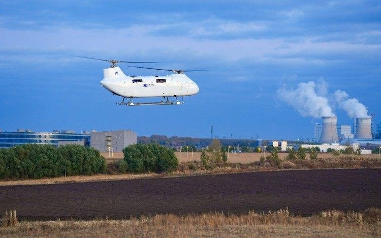 “空中重卡”T1400无人直升机成功首航，可搭载13个成人重量飞行超8小时