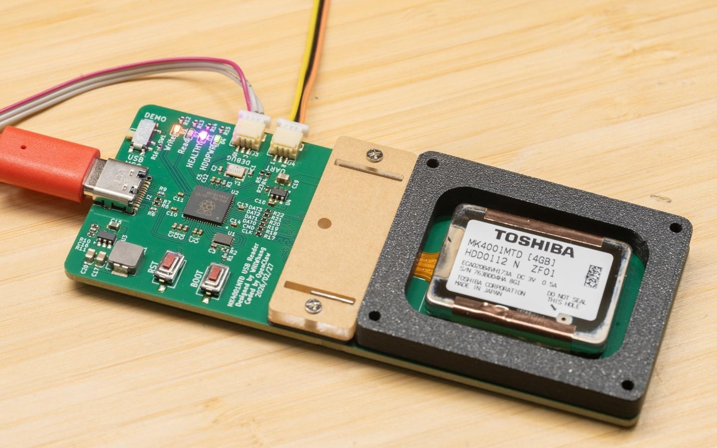 网友在诺基亚N91手机上成功逆向工程全球最小机械硬盘