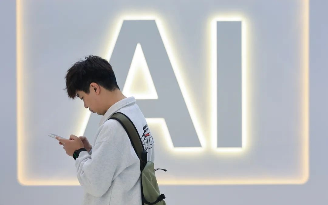 揭秘操纵AI生成答案灰色产业链