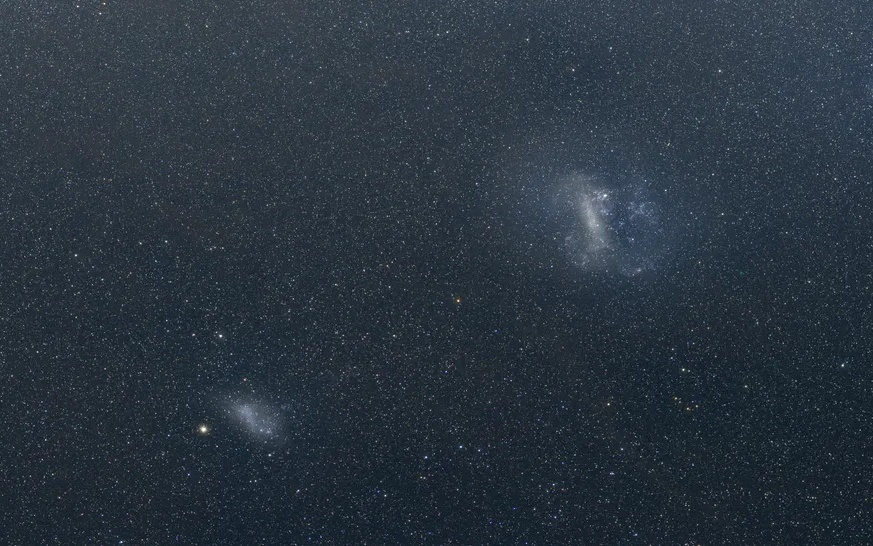 最新研究证实:小麦哲伦星云正被大麦哲伦星云引力瓦解