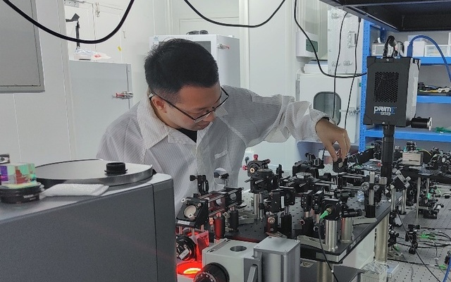 纳米“双光子工厂”问世！中国科研团队成功研制新型量子纠缠光源
