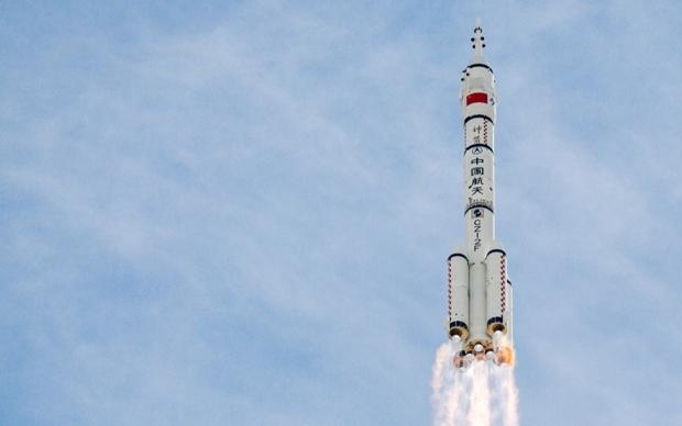 神舟二十二号不载人为何有逃逸塔？航天员乘组序号有变化？专家回应