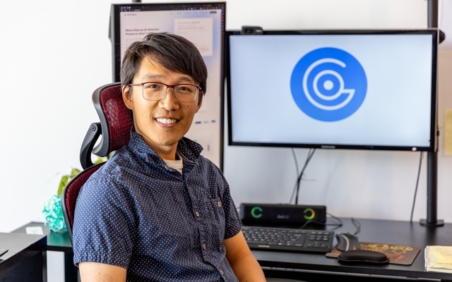 华裔00后戳破顶会泡沫！NeurIPS 53篇论文曝AI造假，LeCun躺枪