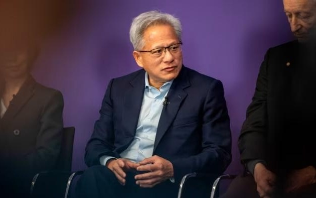 黄仁勋“最直白表态”：中国这么做，将赢了美国