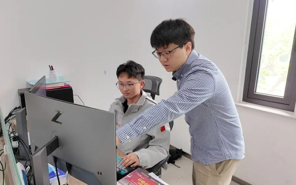 键盘敲理想，喷枪铸匠心！看普陀两位00后青年如何蓄力迎战世赛