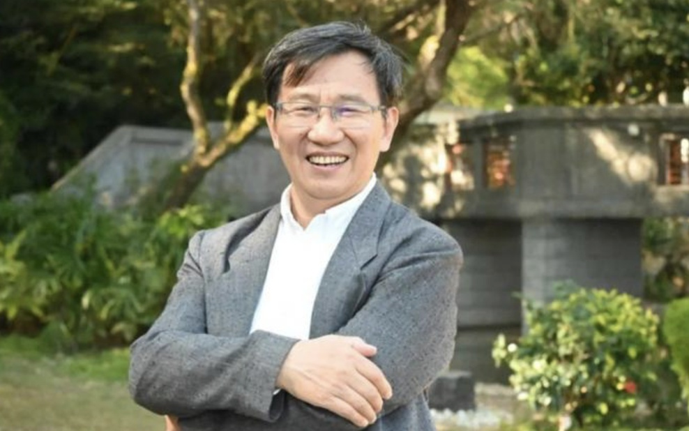 “大疆教父”的自动驾驶矿卡公司三战港交所，24年营收翻三倍