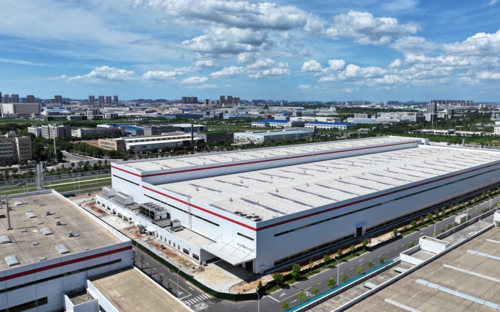 全球最大吨位，东风新能源汽车 16000 吨一体化压铸工厂竣工验收