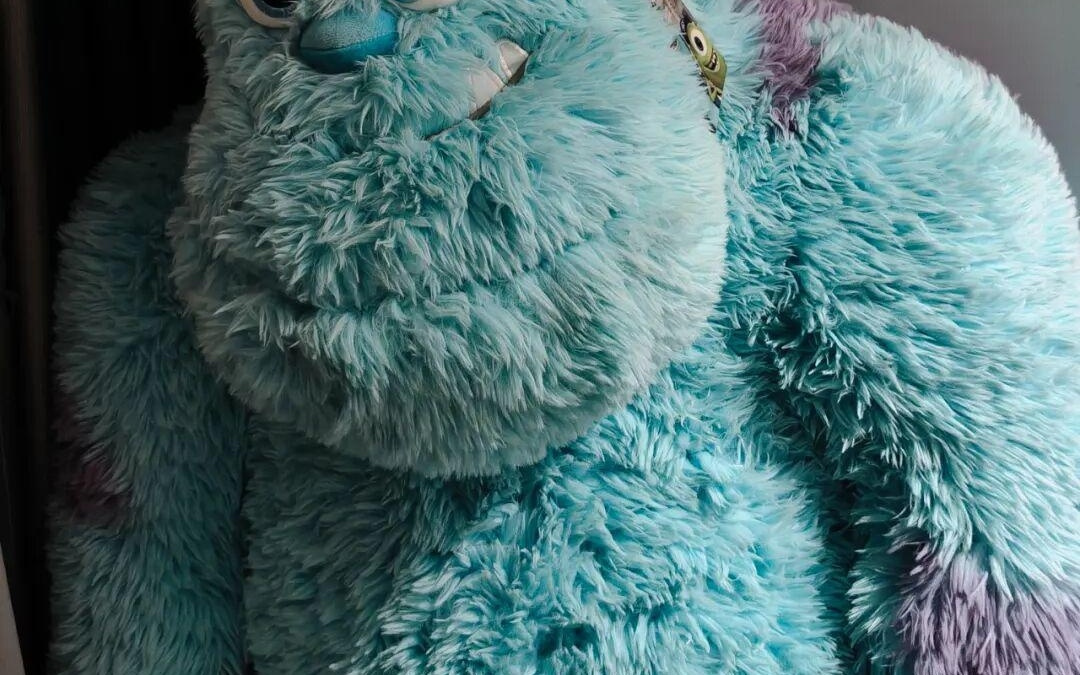 会发光还带风扇的手机，OPPO打算卖你2899元。