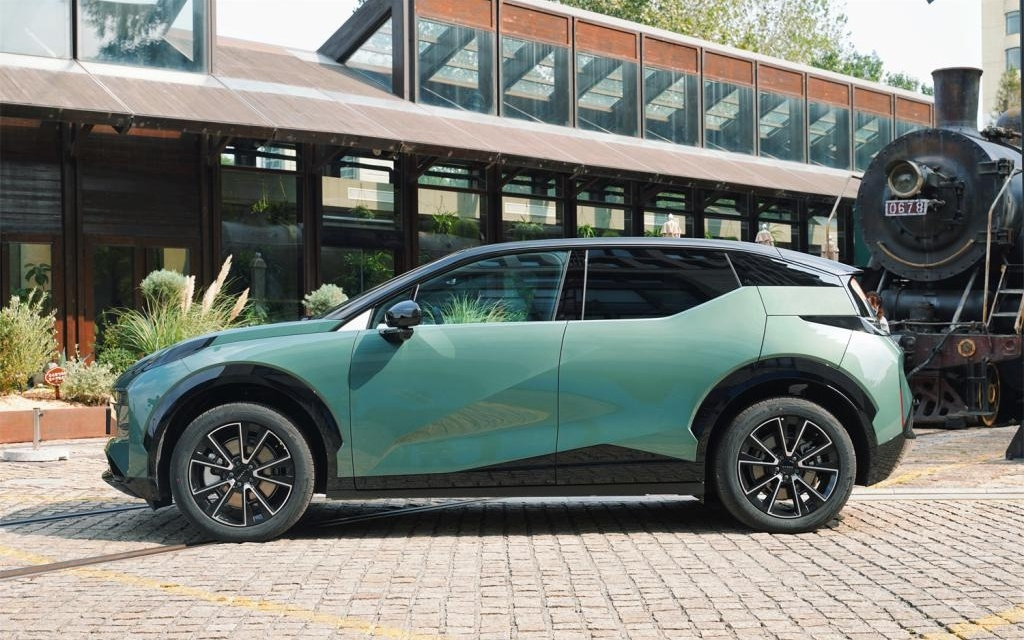 试驾｜新款极氪X：降价增配的精致纯电小车