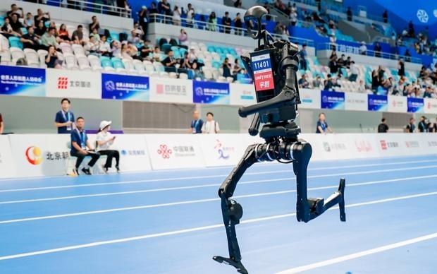 宇树机器人为何要赶超博尔特？专家解读背后技术和产业逻辑