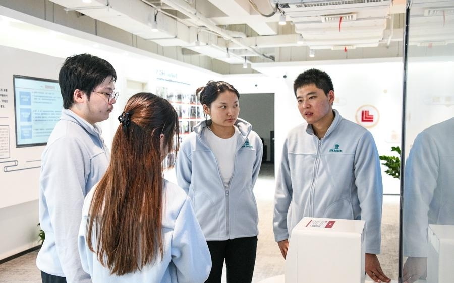 文汇视讯｜国内首家康养研究院落户申城，“产学研用销”深度融合造福长者