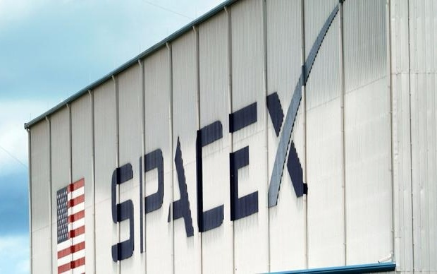 SpaceX上市前夕,忙着干三件大事
