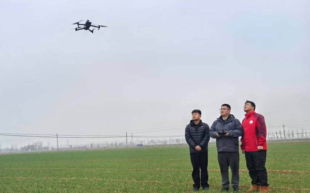 多光谱无人机巡田 一图查苗情