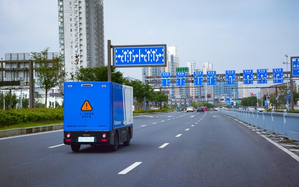 从乘用车、Robotaxi到Robovan,Momenta世界模型“再落一子”