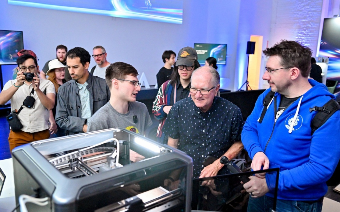 全球首款,原子重塑硅谷发布12喷嘴3D打印机