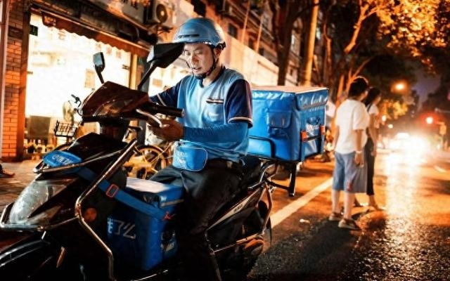 淘宝闪购：北京夜间订单涨120% 咖啡增长超3倍