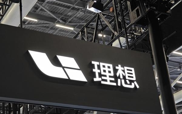 理想汽车CEO李想朋友圈飙脏话后二次发声：怒斥某日系品牌持续拉踩