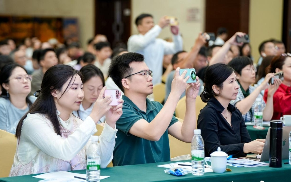 从“养龙虾”到超级个体,中大初创培训课堂玩转AI+OPC