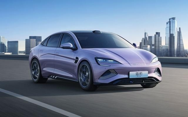 比亚迪2025年纯电销量首次全球登顶，海外增长成关键