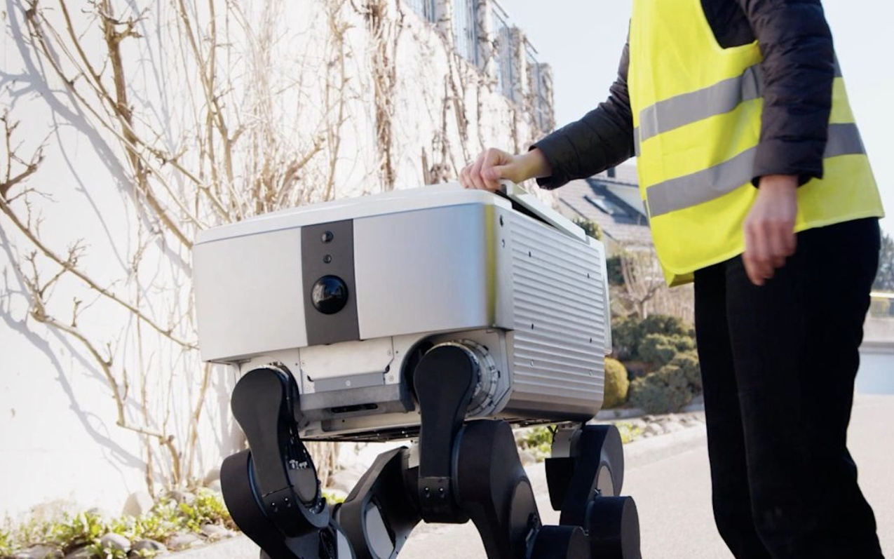 亚马逊收购自主配送机器人初创公司Rivr