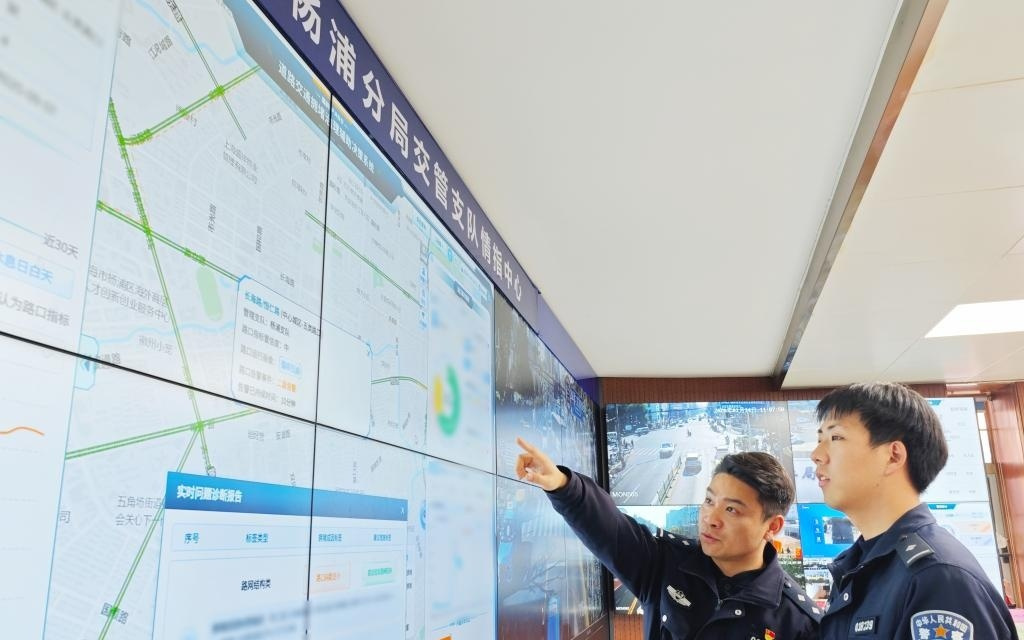 上海去年在360个路口设交通治堵大模型，试点路口车速提升12.9%