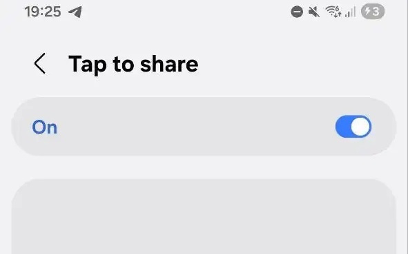 两台安卓手机也能贴贴传文件了，代码显示谷歌将推系统级轻触分享