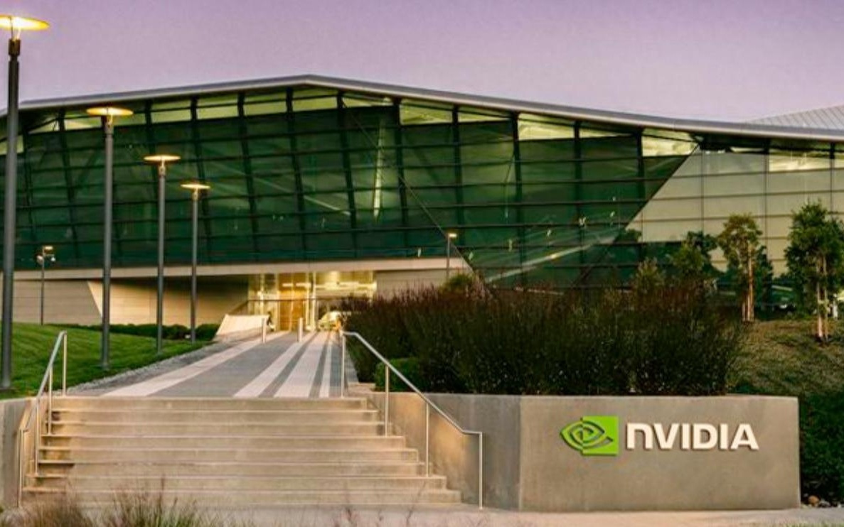 英伟达向光学企业Lumentum投资20亿美元 签订多年战略协议