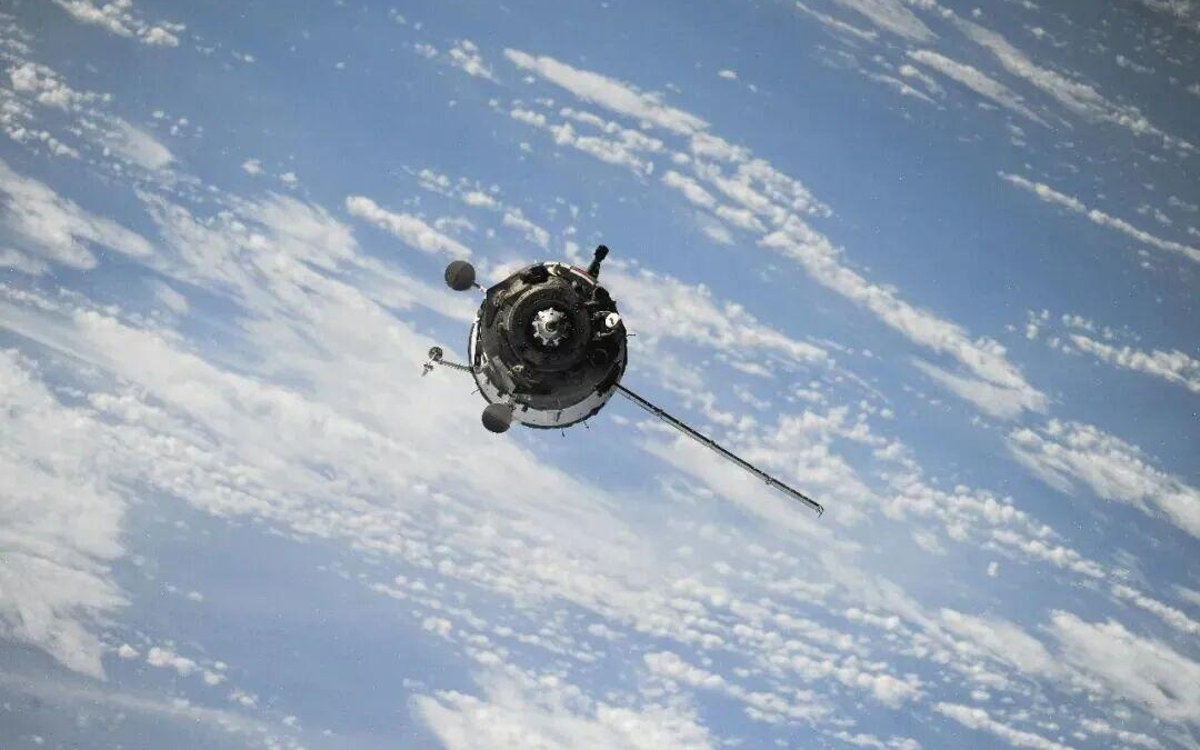 人类距离被锁死在地球表面，也许只剩2.8天