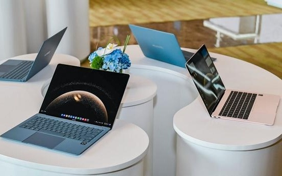 更智慧、更高效、更安全，华为擎云 HM940现已支持升级HarmonyOS V1.0