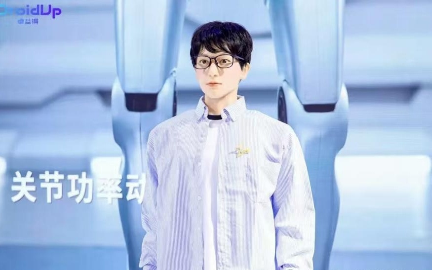 全国首位机器人读博！“学霸01”被上戏录取，博士论文写什么？