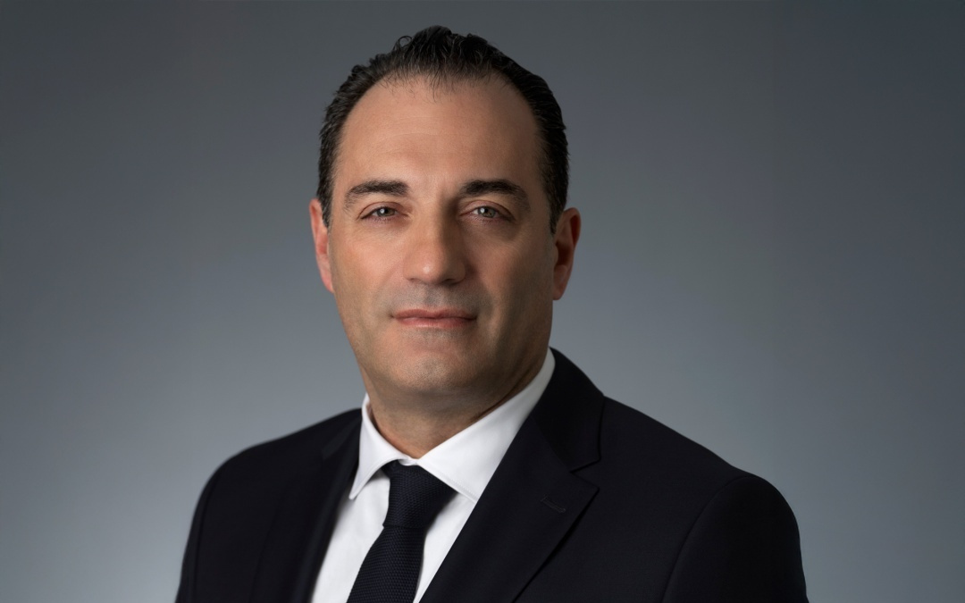 亏了 1800 亿，斯特兰蒂斯还能当稳零跑的义父吗？