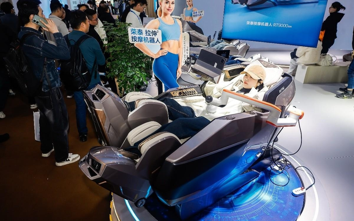 AWE2026焦点：荣泰健康发布RT9000开启按摩机器人完全形态