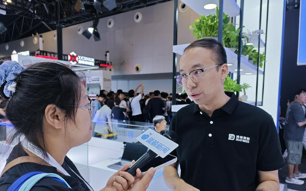 800家企业、3000件展品，蓝鲸一线探营史上最盛大的世界人工智能大会