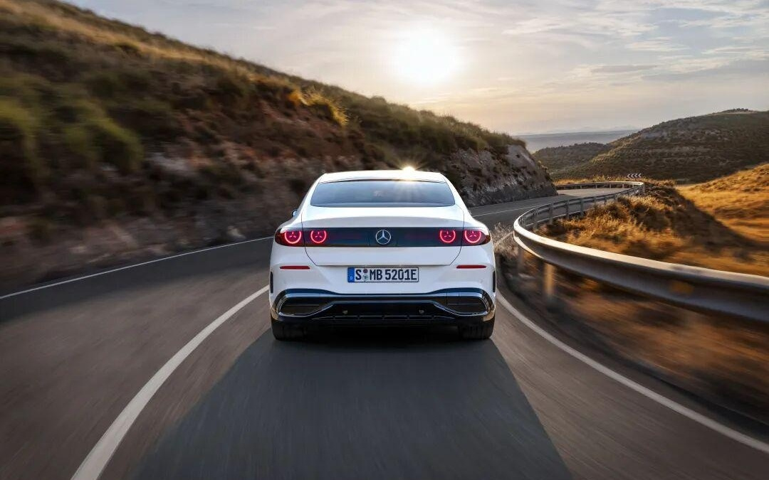 坚持的奔驰，这次抽到 SSR 了？