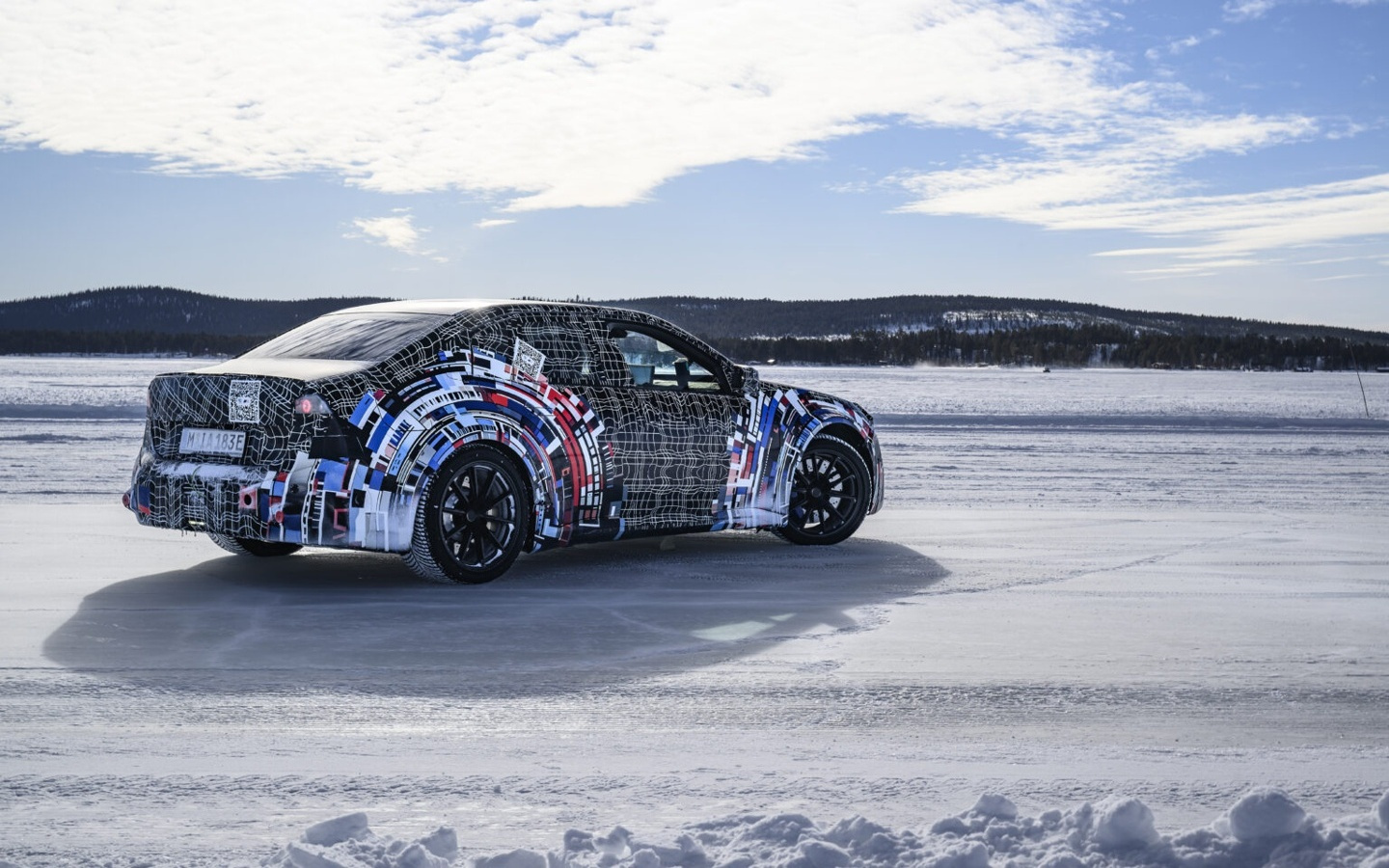 宝马新世代M系列纯电车型明年问世，iM3将搭载四电机