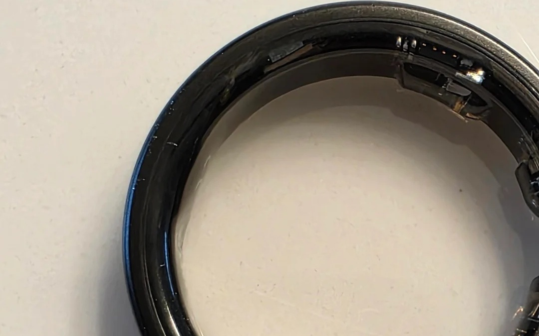 变身“定时炸弹”：用户反馈其三星Galaxy Ring智能戒指电池鼓包