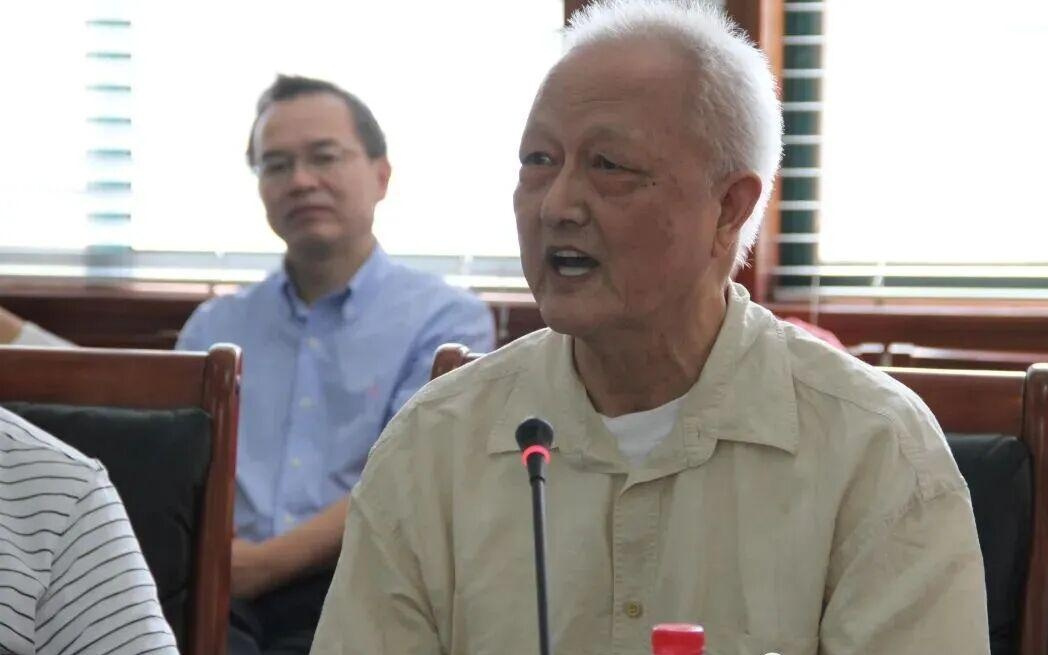 痛悼 | 王先霈，因病医治无效去世
