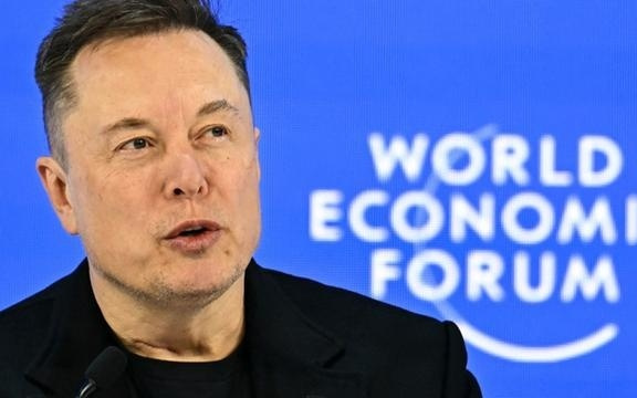 马斯克罕见公开道歉