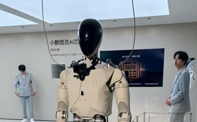 多轮破亿元资金注入人形机器人赛道，资本更青睐“汽车人”造“人”？