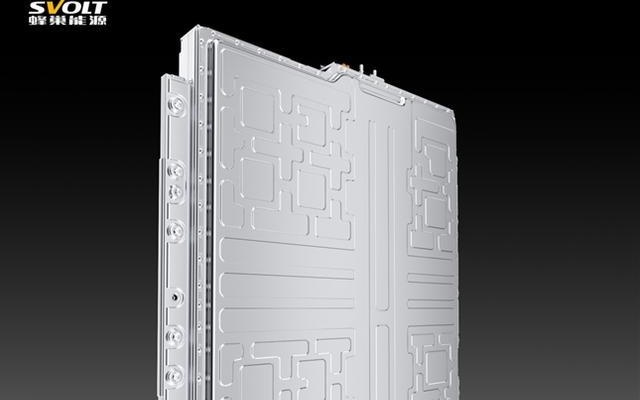 拆解蜂巢“堡垒2.0”：6C快充、双倍抗撞与不起火电芯如何炼成