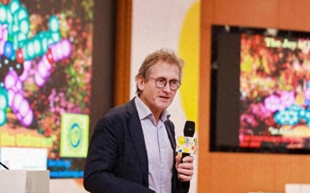 诺奖得主费林加：让年轻人认识科学之美