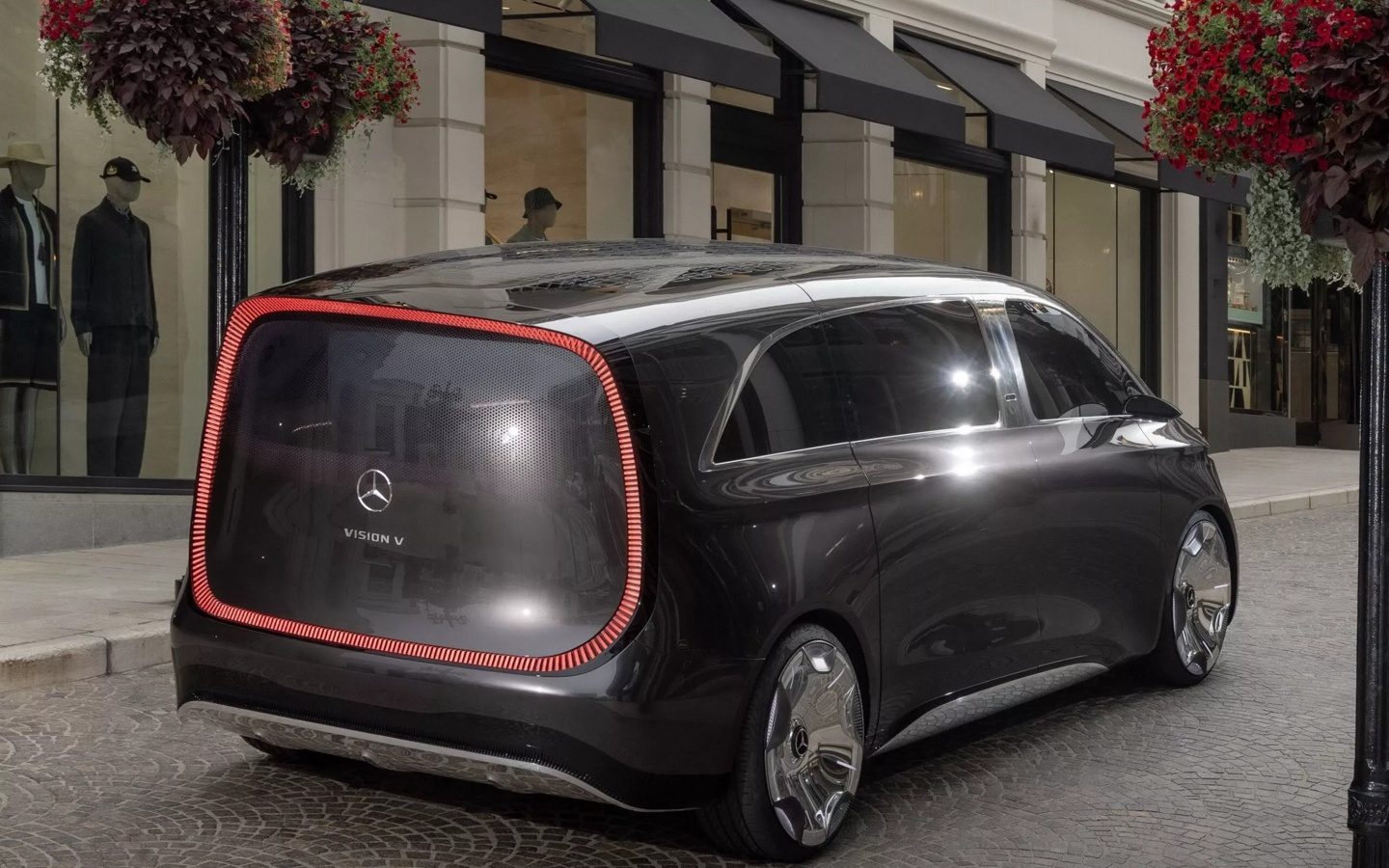 “全球首款豪华城市SUV”：奔驰VLE官宣明年3月全球首秀