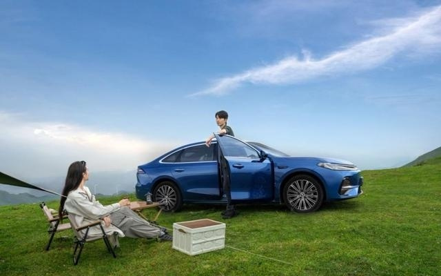 新能源车淘汰赛白热化，吉利汽车为何连续6个月同比环比销量双增