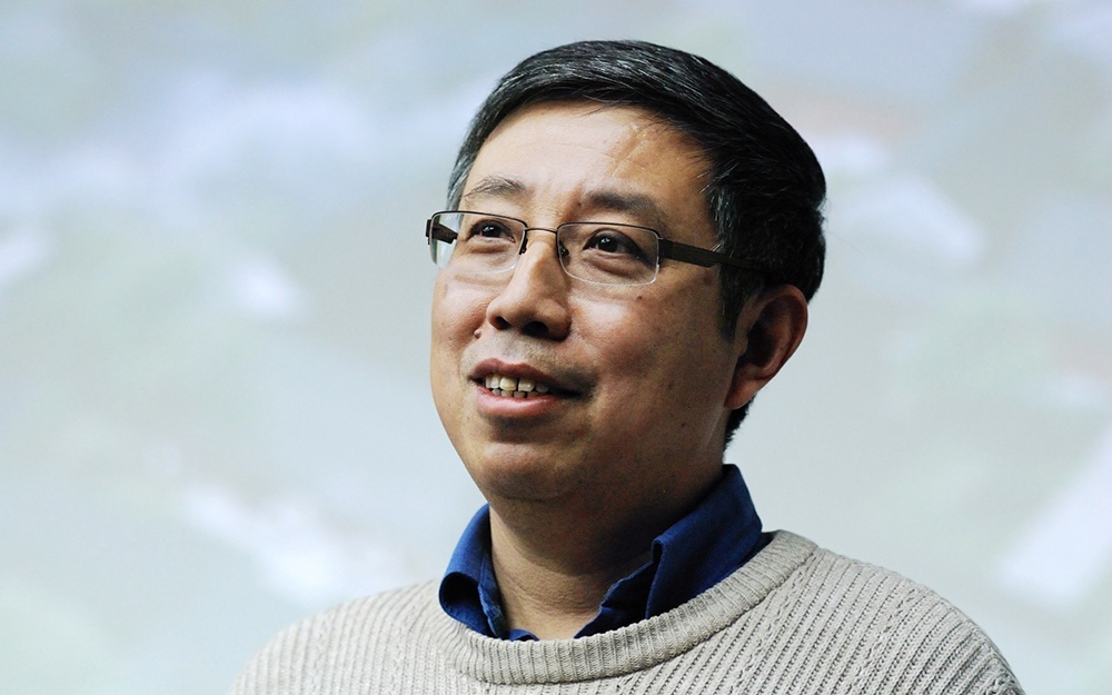 大学2025｜专访田刚院士：做研究不是赶时髦，新型研究型大学要做强选定学科方向